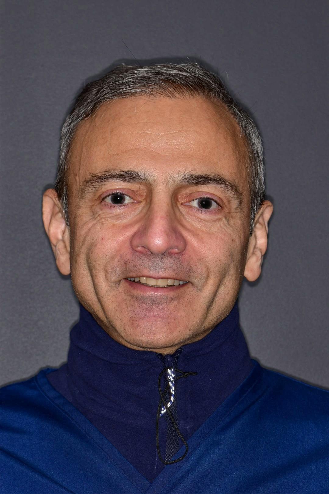 Dr Reza Khosravi headshot